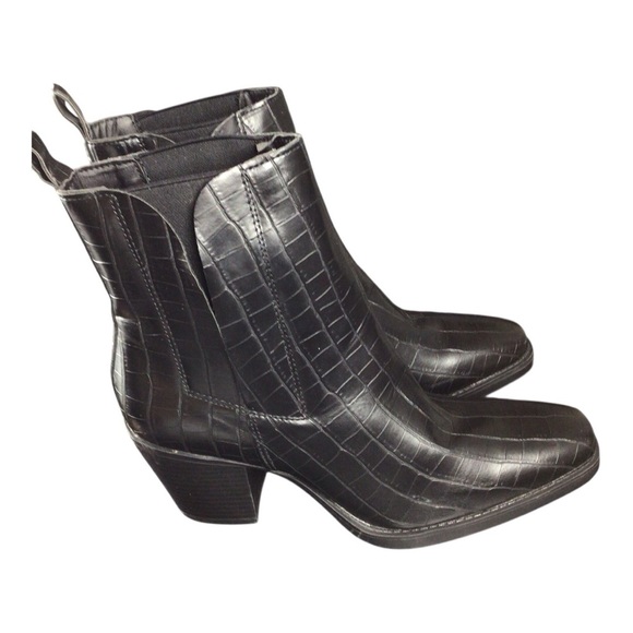 Sleek Black Ankle Booties with Crocodile Texture size 8.5 - Picture 1 of 8